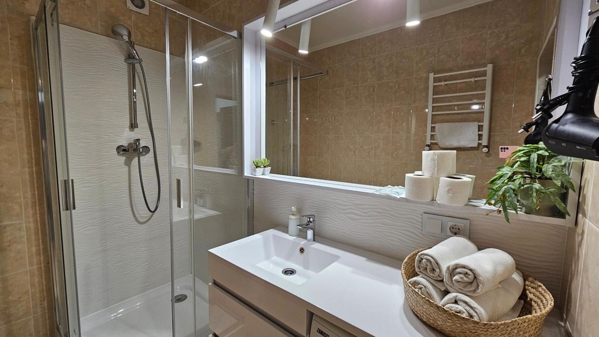 Green Apartment Mukačevo Esterno foto